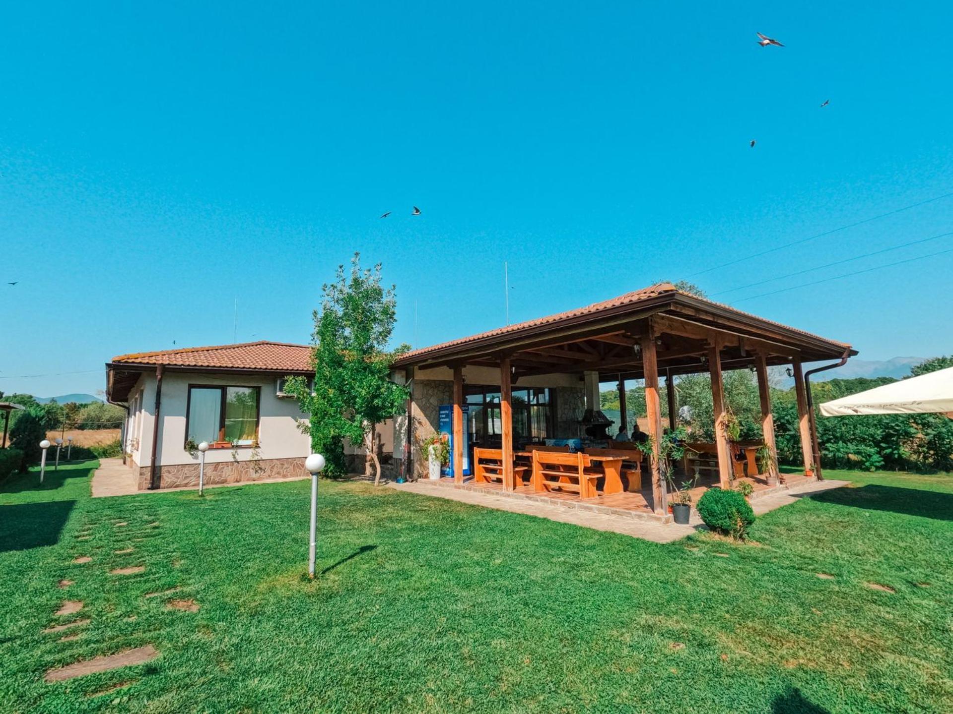 Bendida Village Pavel Banya Extérieur photo