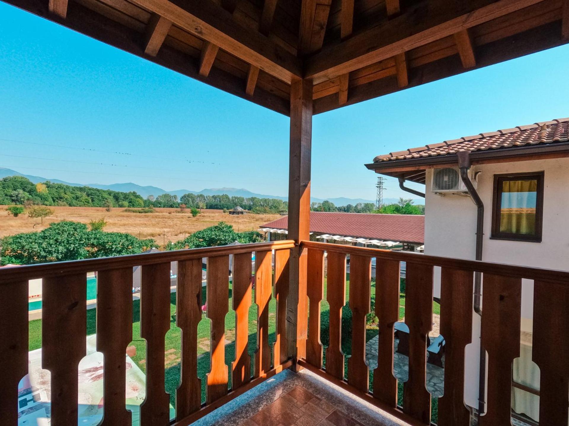 Bendida Village Pavel Banya Extérieur photo