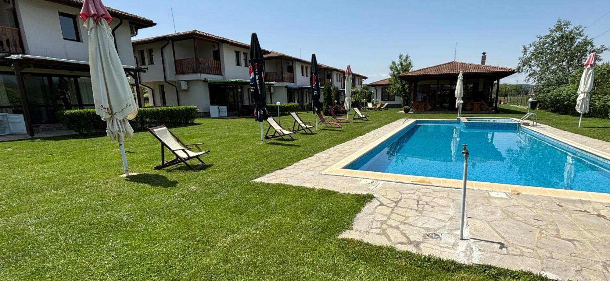 Bendida Village Pavel Banya Extérieur photo