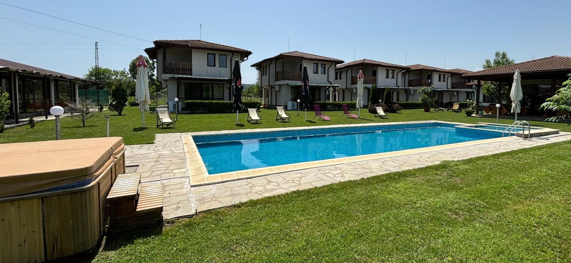 Bendida Village Pavel Banya Extérieur photo